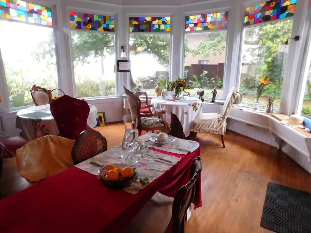 Cliff Crest Inn