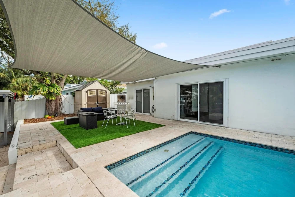 Uhost AI Miami 5BR Heated Pool Hot Tub