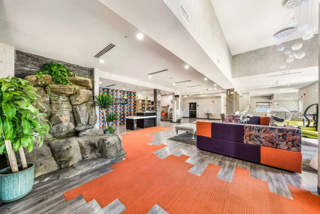 Hy-Lo Hotel