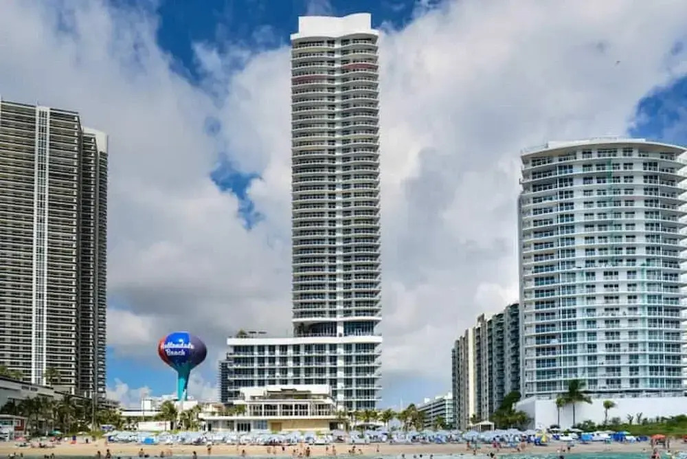 Stunning 2 2 Condo Ocean View to Hyde Beach