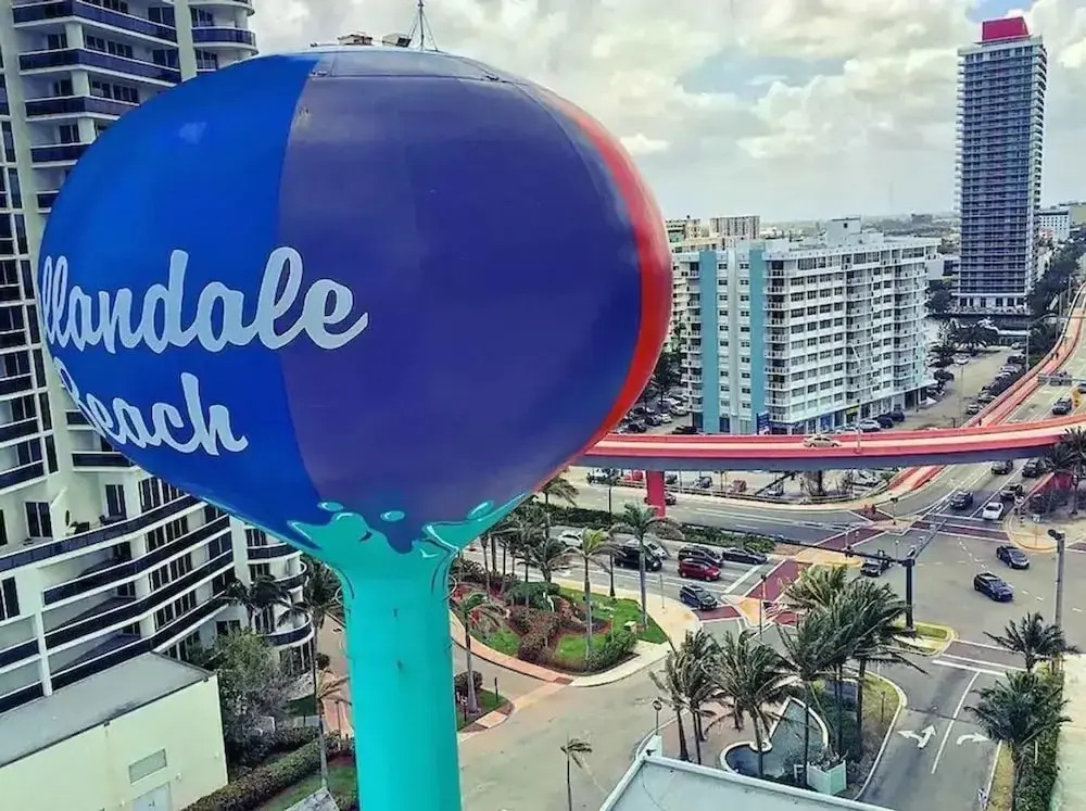 Amazing Apartment,hallandale Beach, Walk to Ocean!