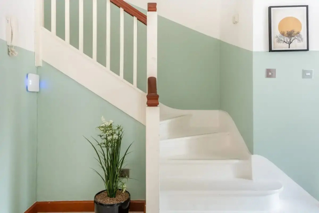 The Southwick Sanctuary - Large & Modern 6BDR Home with Private Terrace
