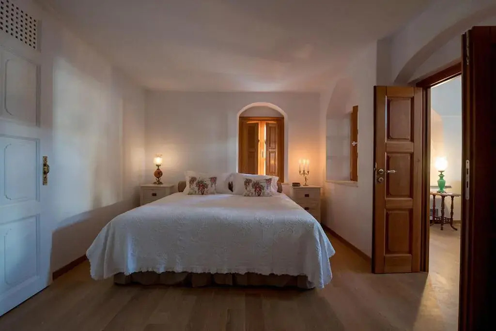 Casasantantonio 18th Century Luxury Mansion