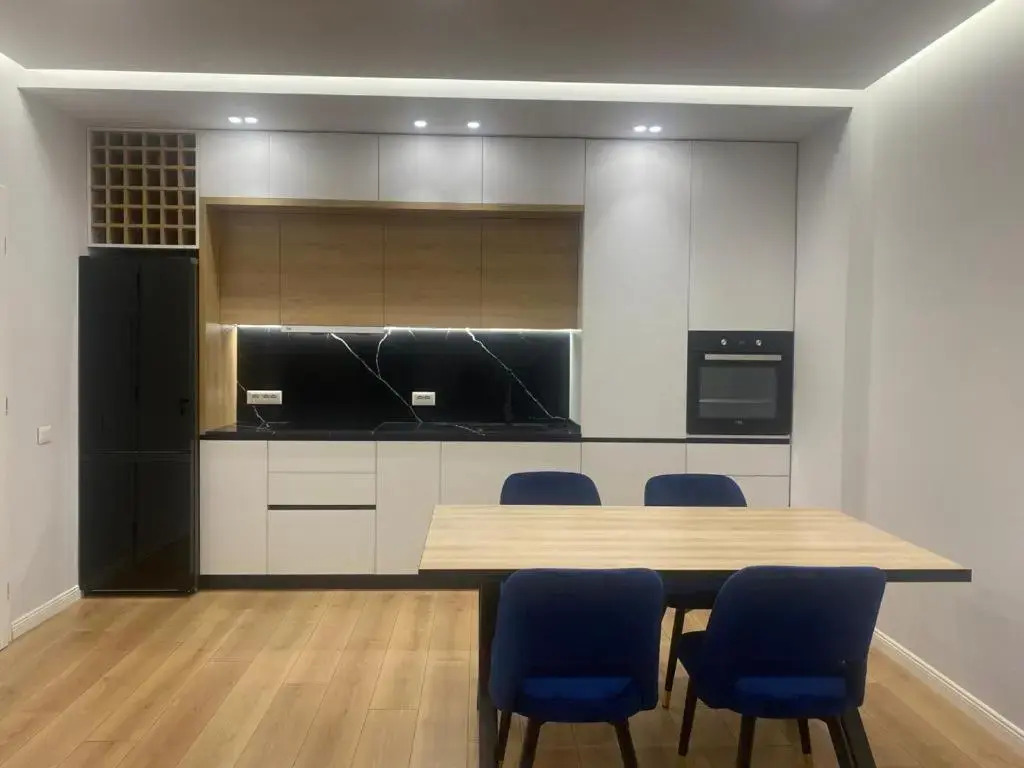 8th Floor Luxury Apartament Tirana