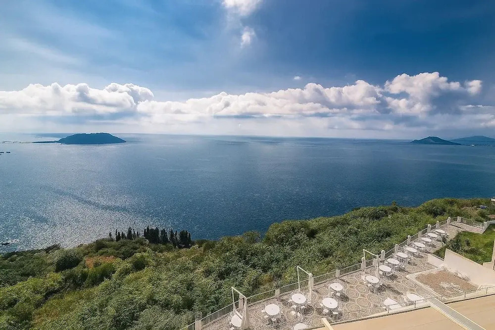 Hotiday Pozzuoli