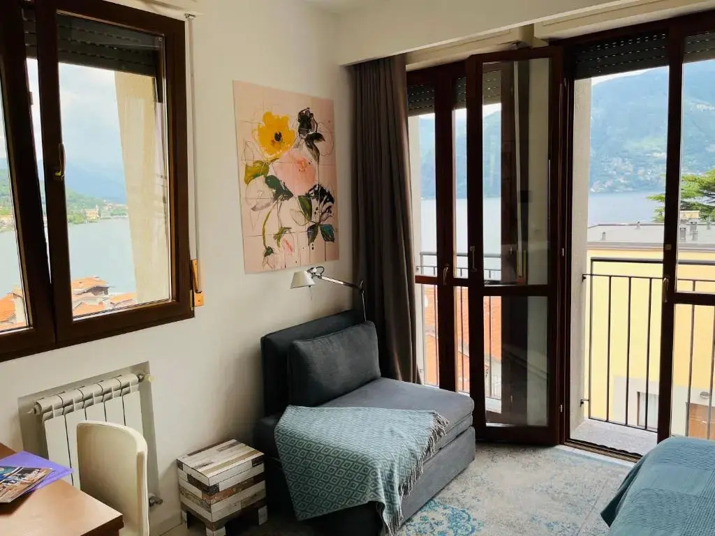 Lake View Apartments