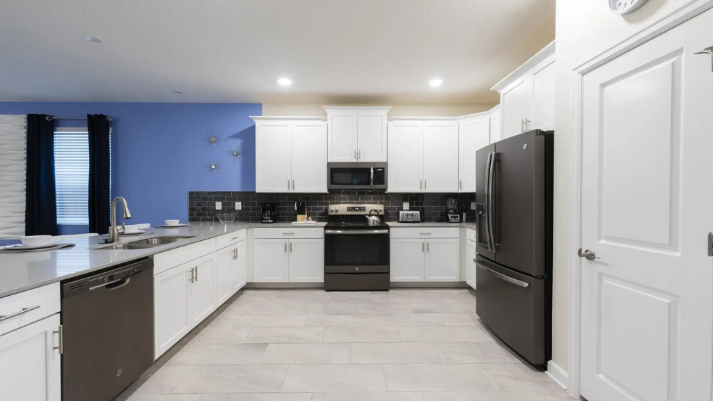 Greenview Villa Near Disney w Pool SPA Theater
