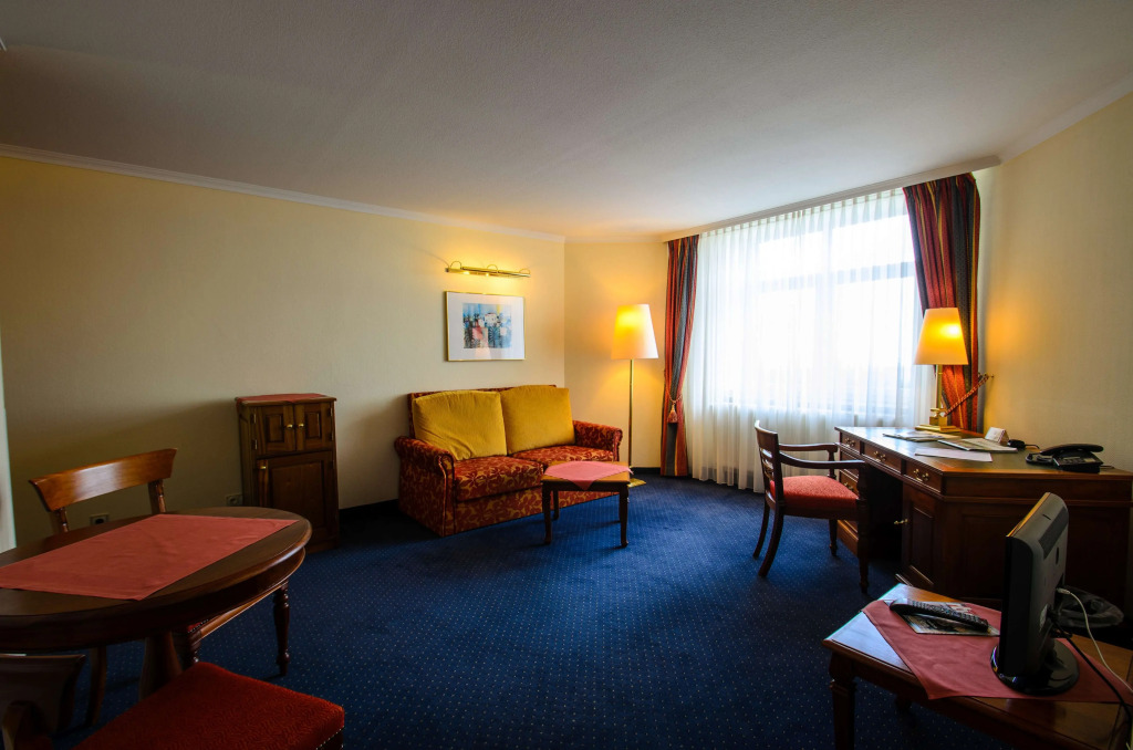 Naturhotel Sachsenbaude Oberwiesenthal - Indoor-Pool & Outdoor-Whirlpool