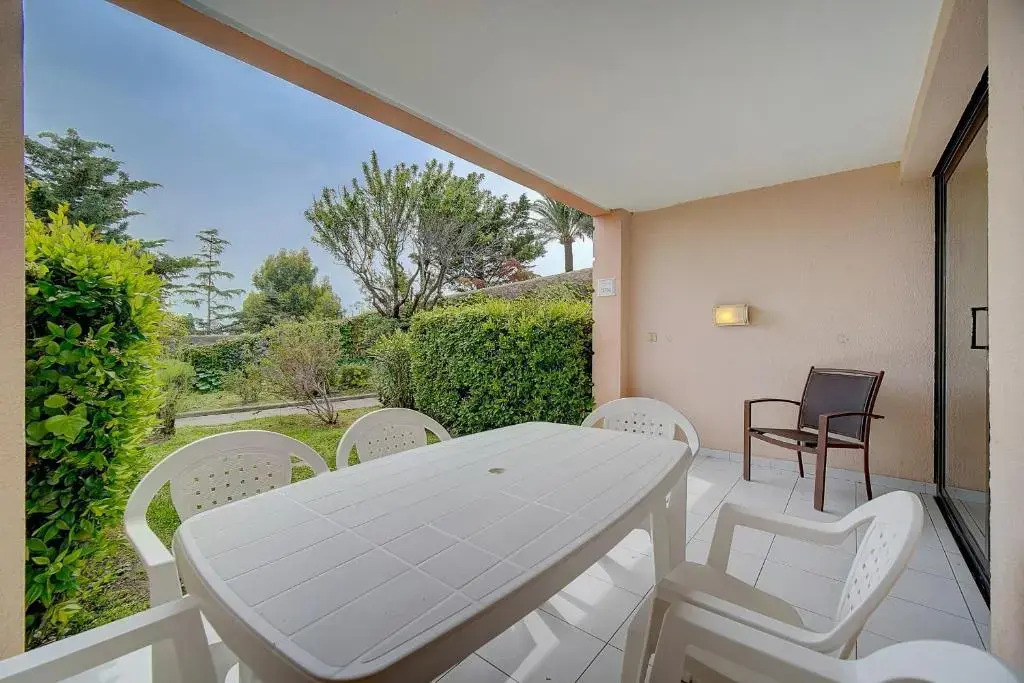 IMMOGROOM - 3 Rooms renovated - Pool - Terrace - Garden - Parking
