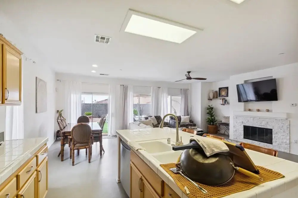 Palm Springs Mountain Getaway 3 Bedroom Home by RedAwning