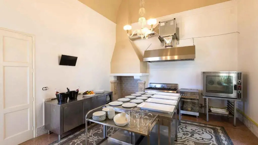 VILLA CAPOZZA 18&2, Emma Villas