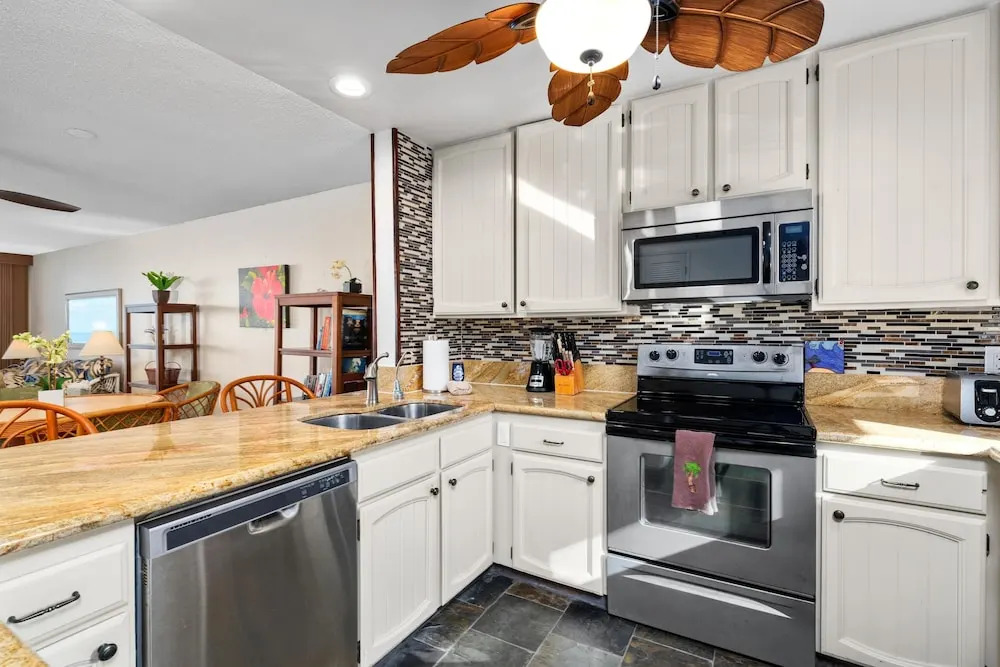Big Island Keauhou Surf & Racquet 1204 2 Bedroom Condo