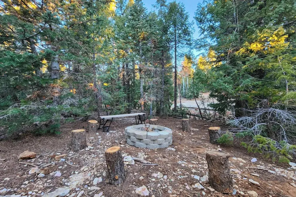 Zion Waterfront Escape: High Noon Hideaway!