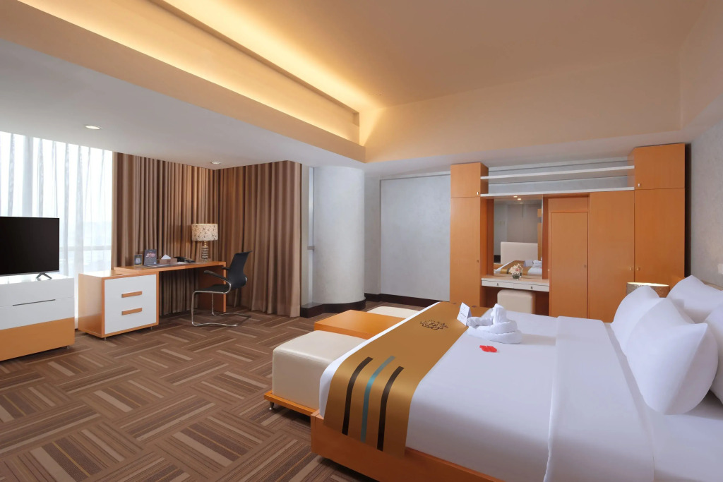 Merlynn Park Hotel
