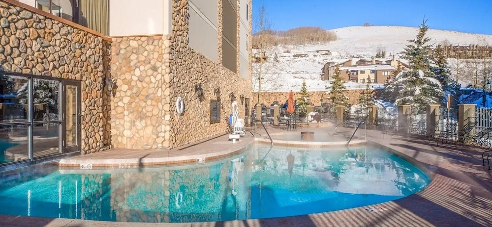 Cozy Pet-friendly King Studio In Mt. Crested Butte Condo - No Cleaning Fee! by RedAwning