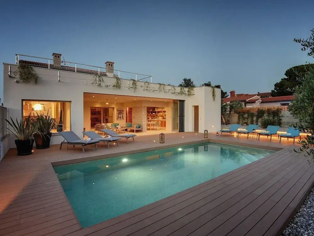 Villa in Stinjan with Pool and Sea View