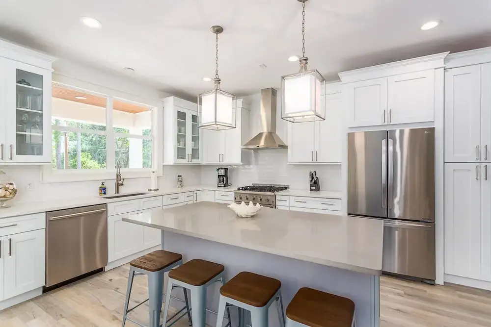 4323 13th Street by Hodnett Cooper