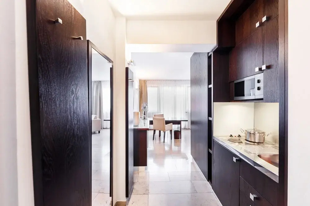 Burns Art Apartments