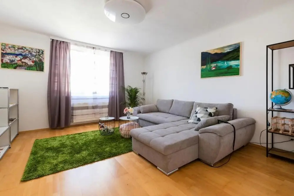 Apartment Rudolfspark Check in 15h to 22h Only