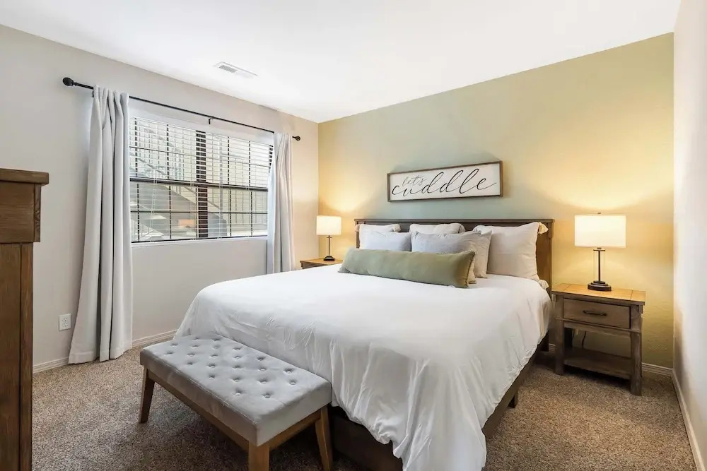 Branson Cozy Bungalow in Premier Location!