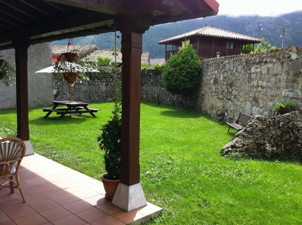 Hotel Rural El Texeu