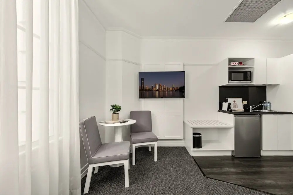 Studio Stay in Brisbane CBD Hotel Building
