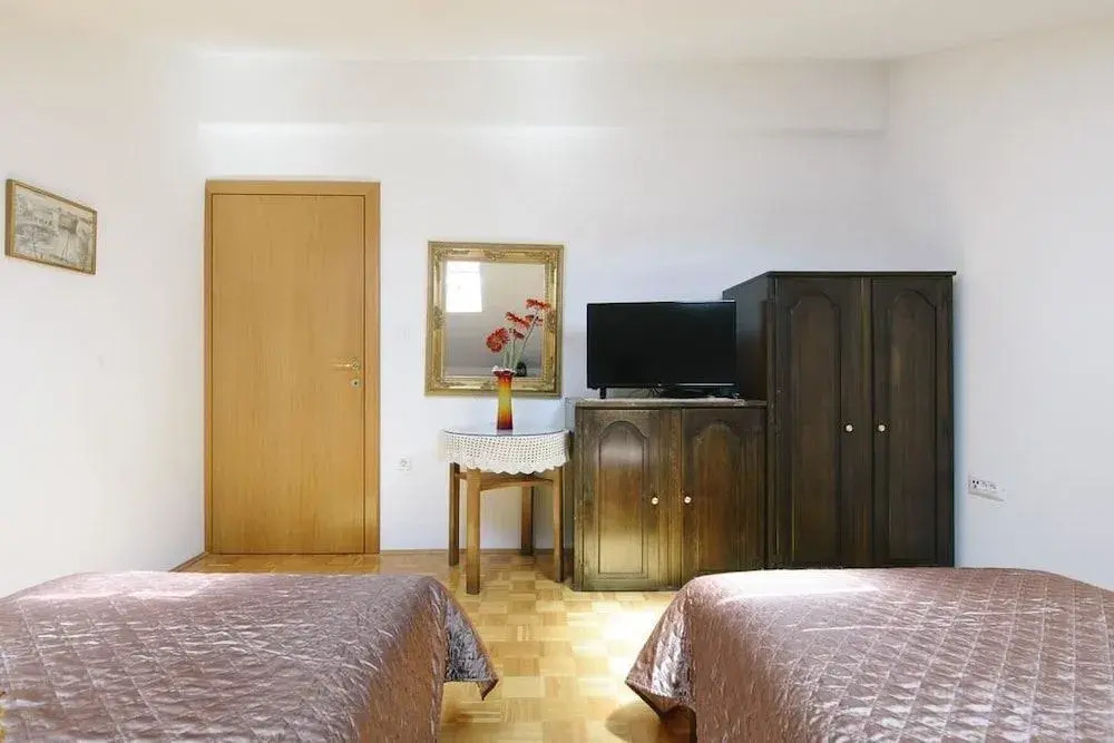 Apartment Maya