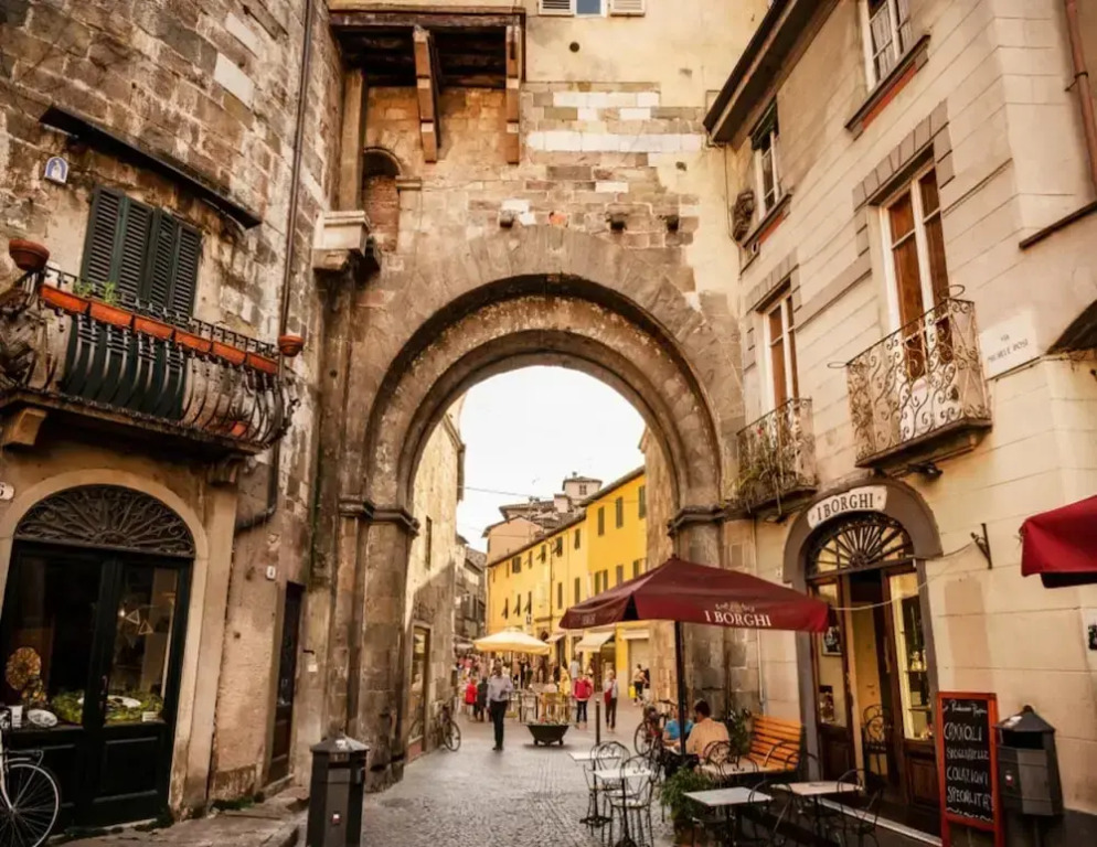 Apartment in Lucca Near Historic City Walls
