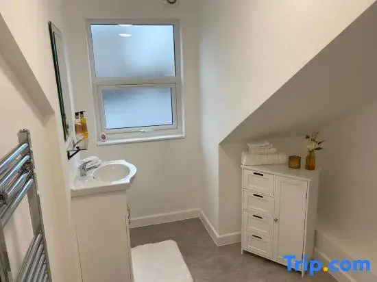 Stylish Apartment in Watford