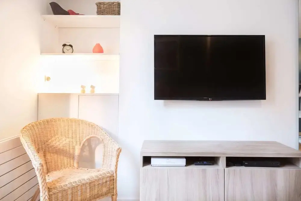 Vibrant Studio for 4 Near Gare de L'est