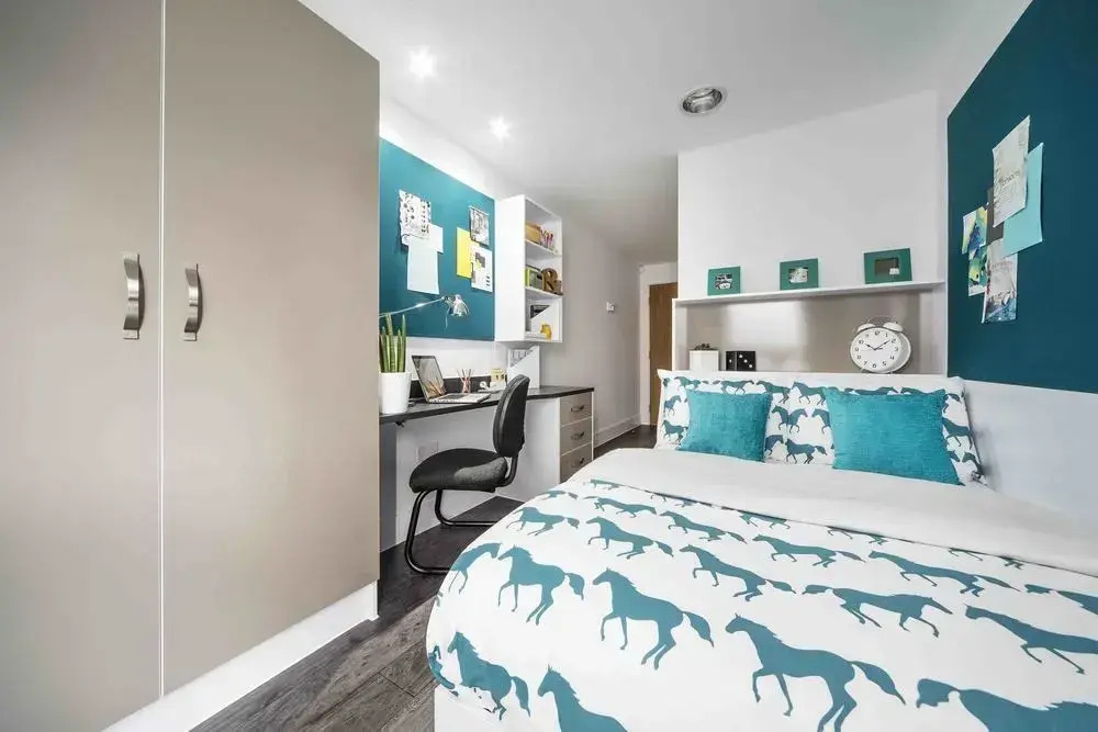 Summer Hostels