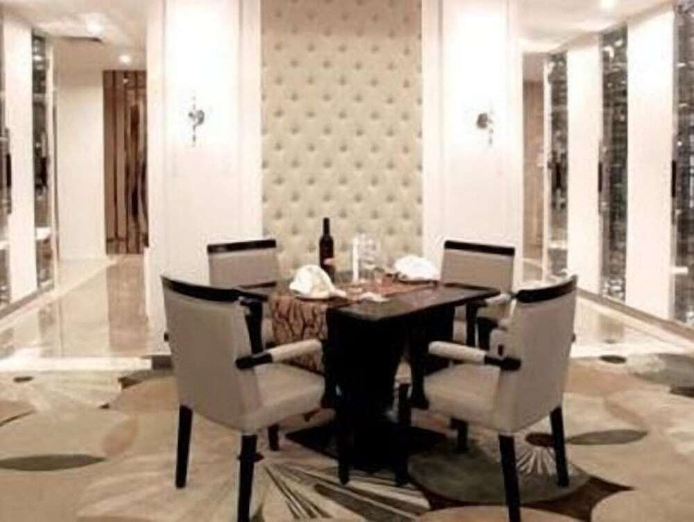 Howard Johnson Executive Suites Xuhui Shanghai