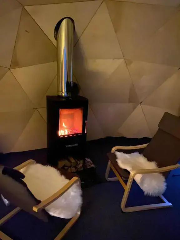 Private Jacuzzi Igloo bedroom in Aurora Lounge Hotel with shared sauna and pet friendly