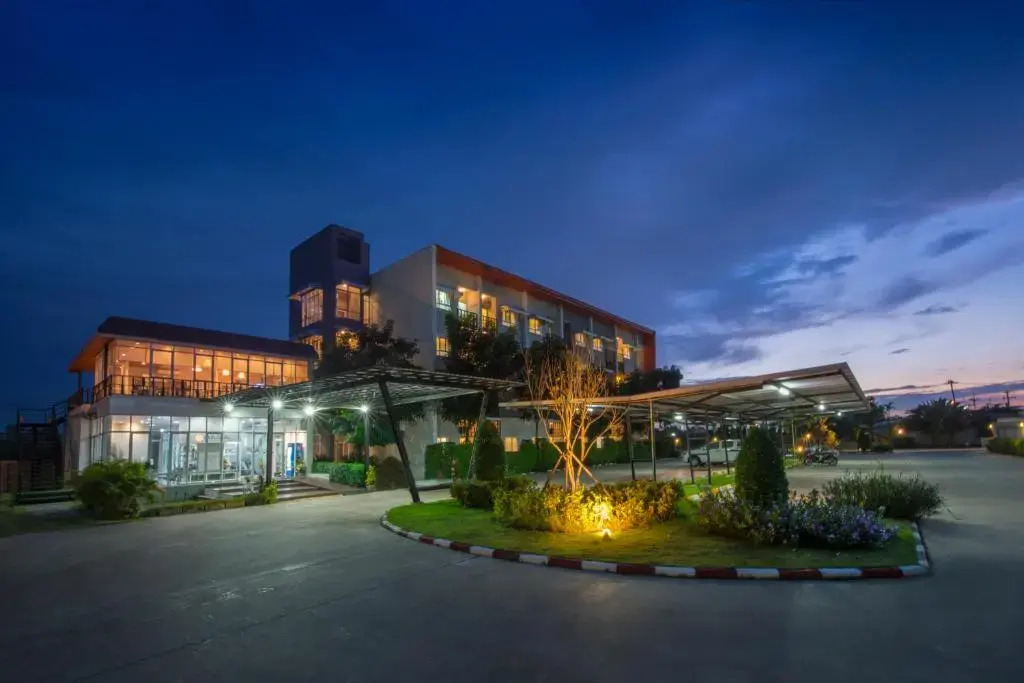 Plern Pailin Service Apartment