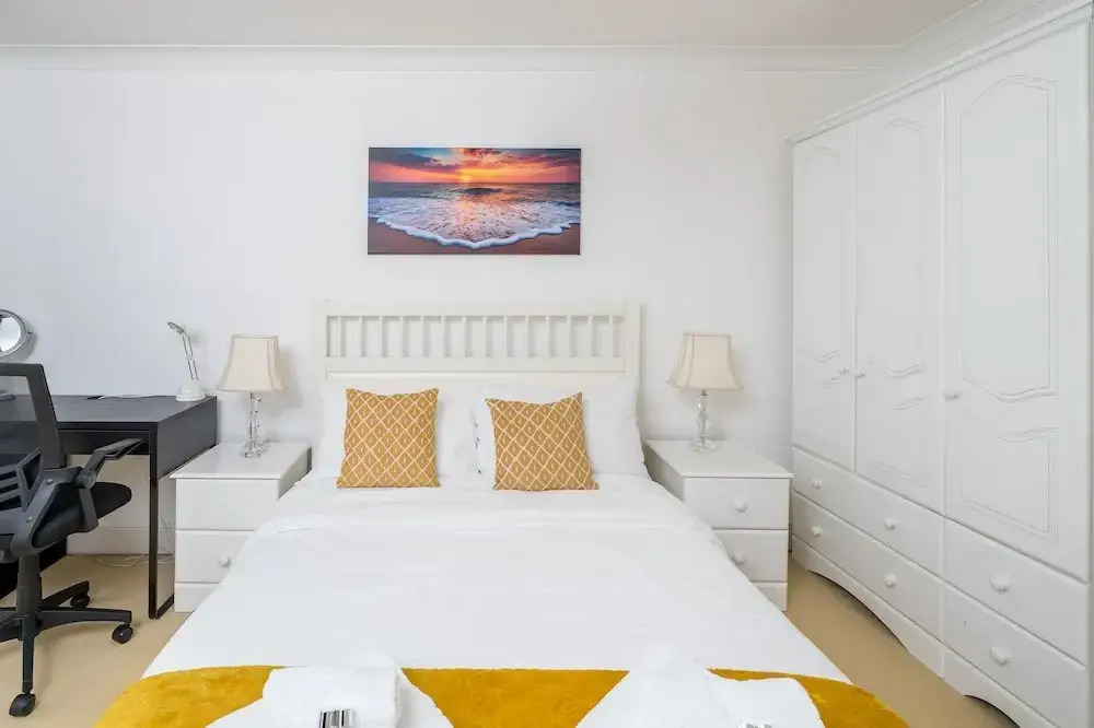 Deluxe 2Bed Duplex Apartment & parking