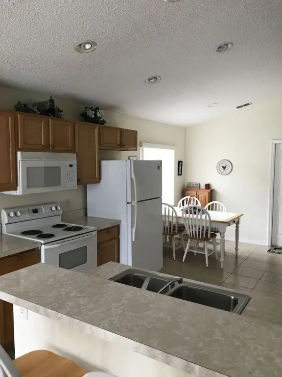 Davenport Vacation Homes by Shine FM