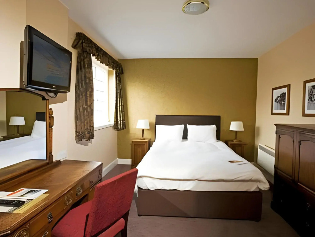 Bell Hotel by Greene King Inns