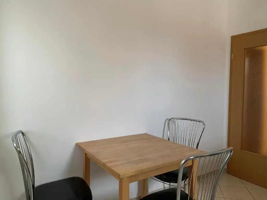 La- Apartment
