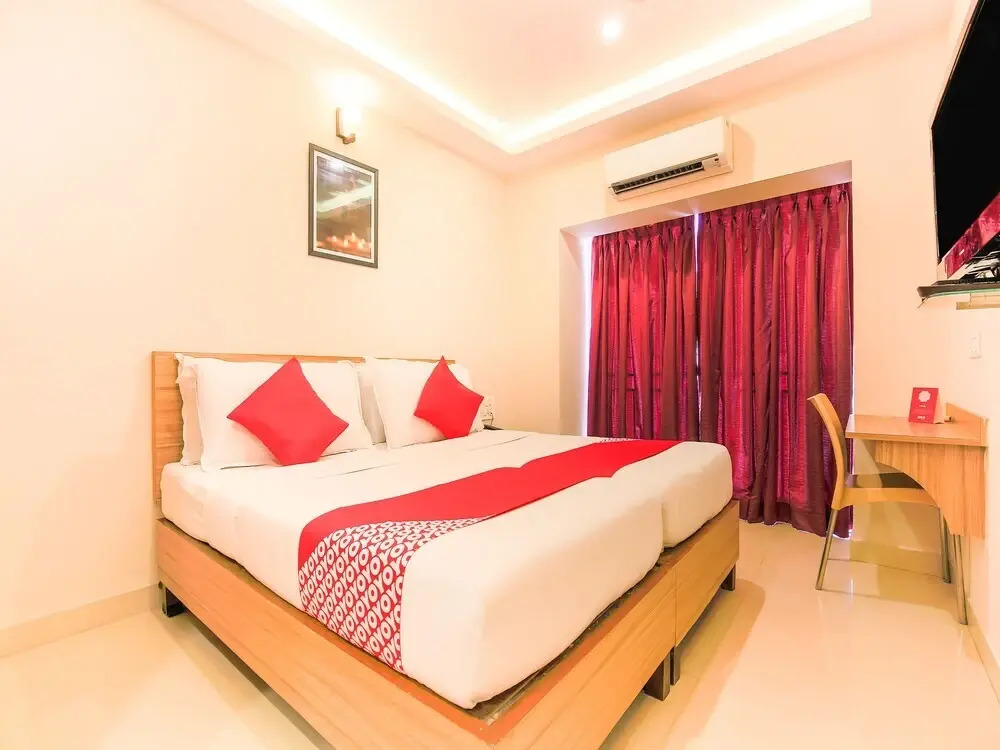 M The Business Hotel by OYO Rooms