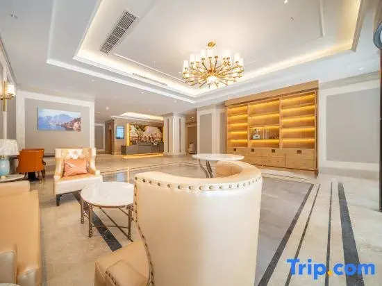 Vienna Hotel (Huai'an Yinju Square Changzheng Road)