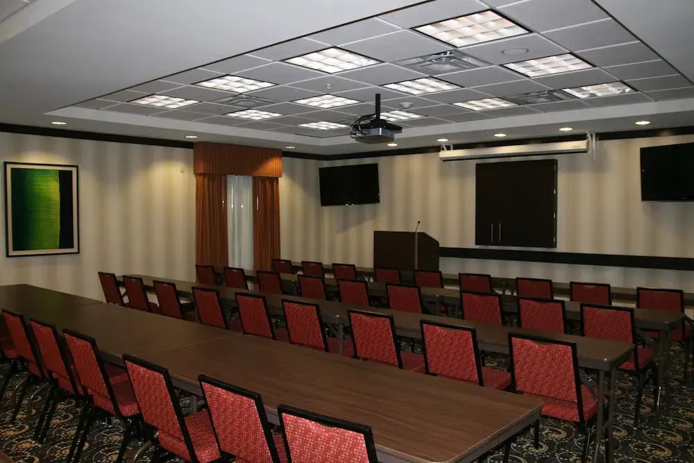 Hampton Inn and Suites Tulsa/Catoosa