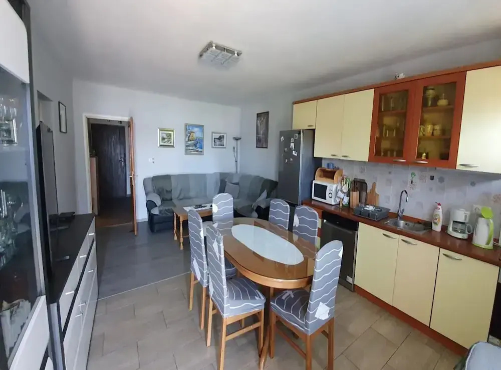 Spacious Apartment Steps From the Beach, With Private Terrace and Grill