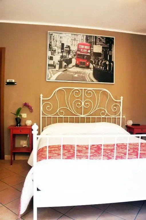 Alexander Rooms