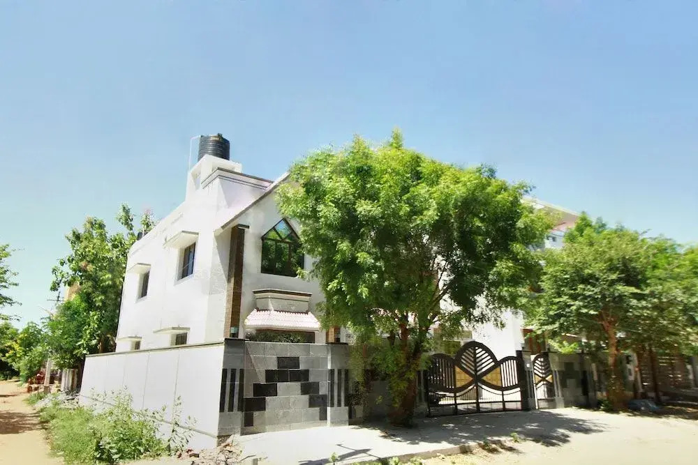 Oyo 18457 Anugraha Homestay