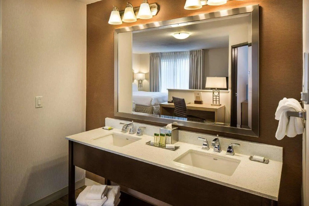 DoubleTree by Hilton Bend
