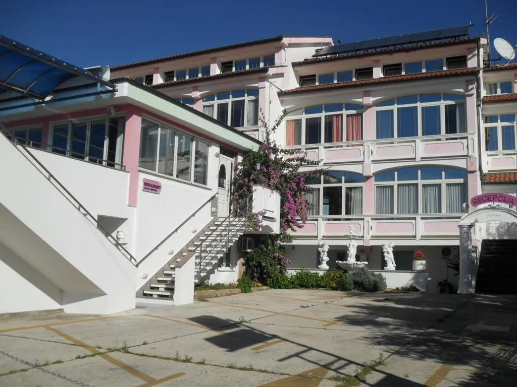 Villa Nico