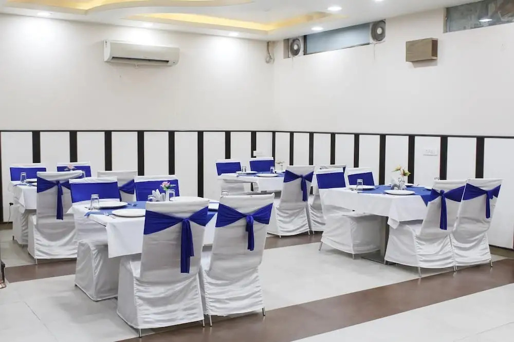 Hotel R K Palace