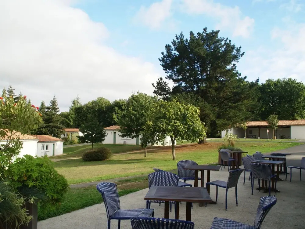 Semi-detached Bungalow With Microwave, in the Great Vendée