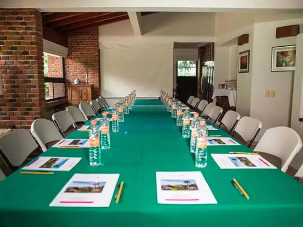 Casa Bugambilia, Un Pequeño Hotel en Tepoztlán