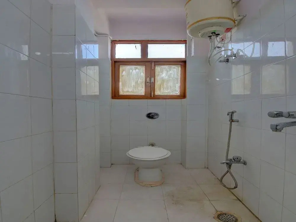 OYO 15589 Hotel Kamdhenu